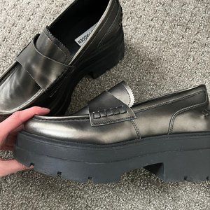 Gaven Silver Leather Steve Madden Loafer